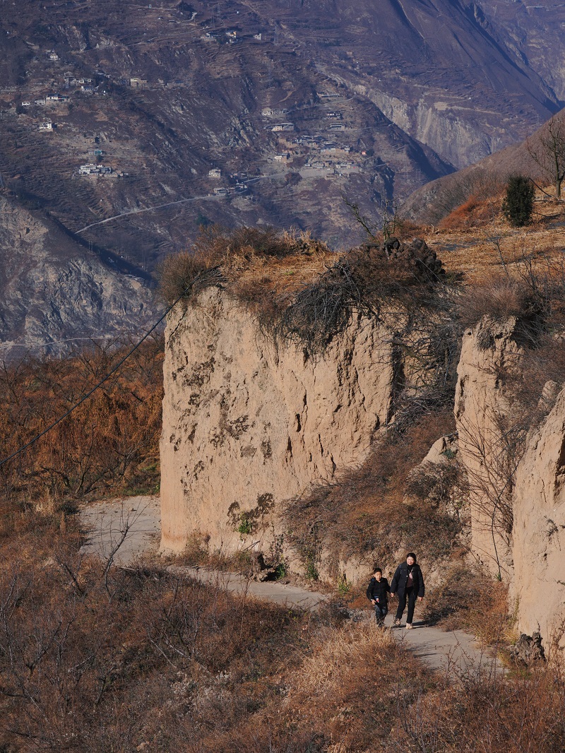 1766986659385186.jpg 0317a5ea957c462bd18ef6a761804a2.jpg