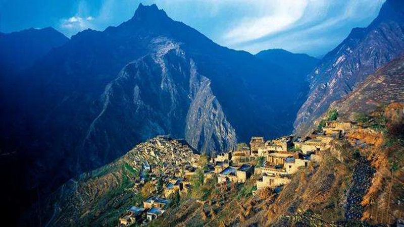 【暖阳|布瓦寨】云朵上的布瓦寨,雪山阳光的探寻之旅暖阳