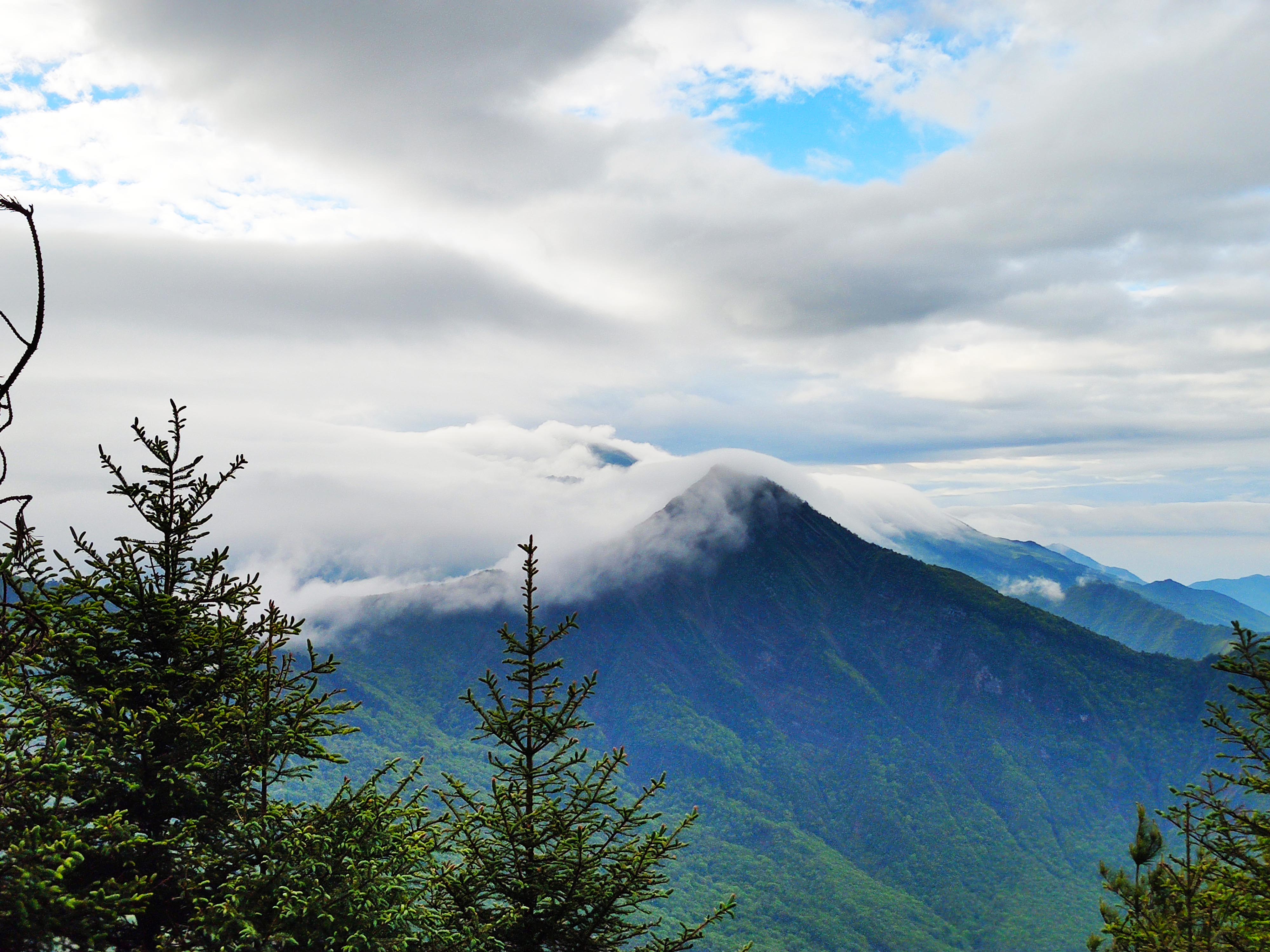 【紅巖頂】360°全方位的觀景臺,觀日照金山貢嘎山,滿山雲海,星空