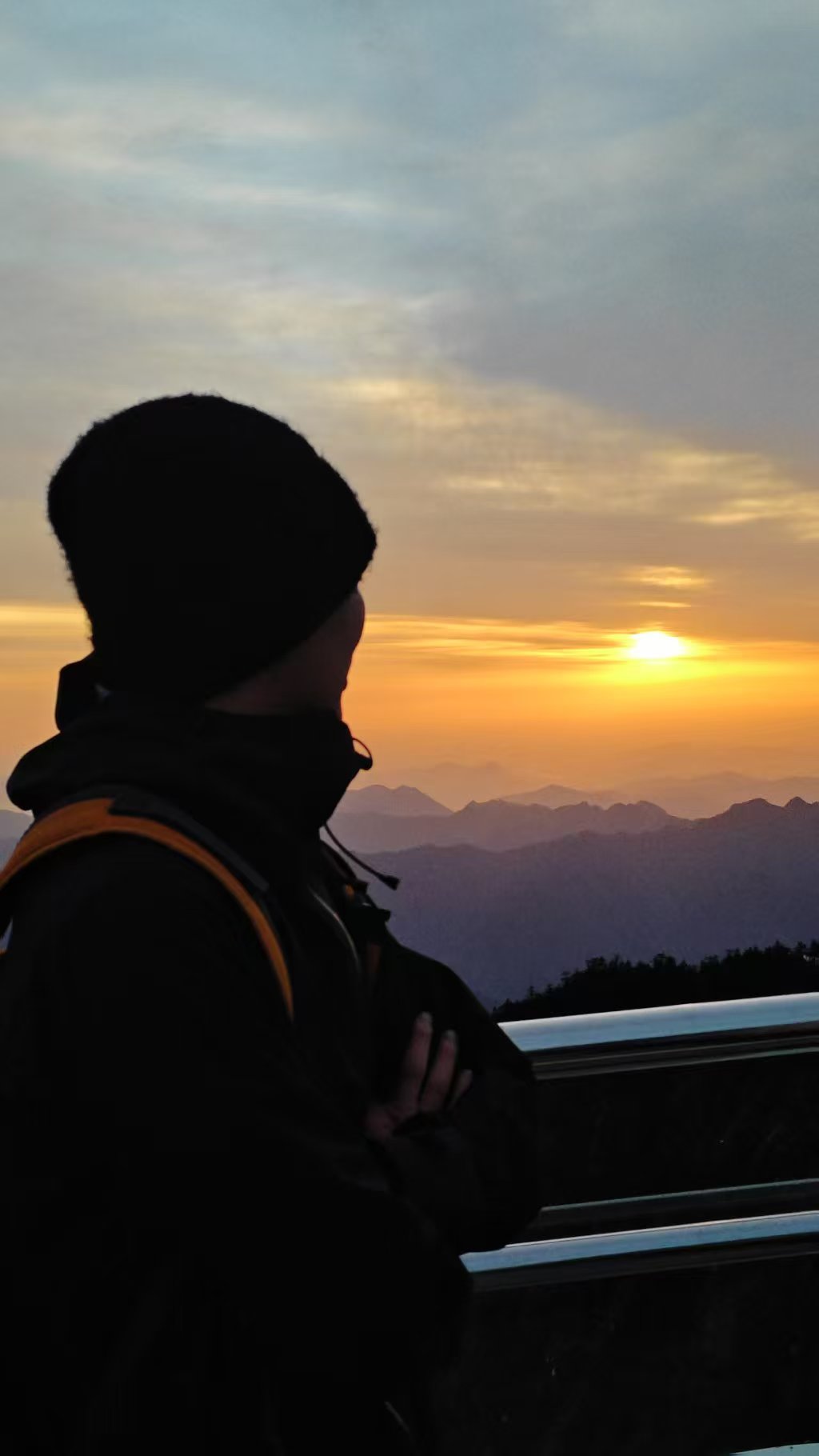 1749525055832956.jpg a9238a6cd7bb32fd705a4400a99d225.jpg