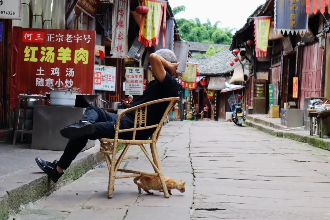 1774249141829351.jpg 1646980934451882.jpg