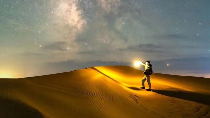 【腾格里沙漠】顶级体验!藏在国内的小摩洛哥,躺平看大漠风光、星空银河
